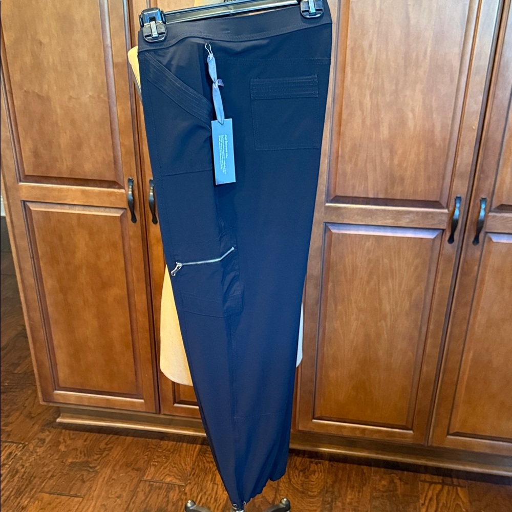 Energy by Chicos Black Sport Pants with Zipper Pockets